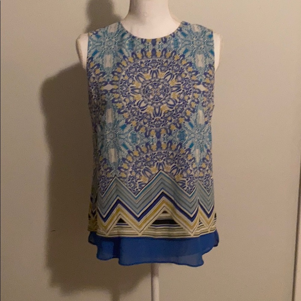 Sleeveless top- worn once size M